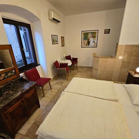 Center Room D16 In The Ancient Roman Palace Split Extérieur photo