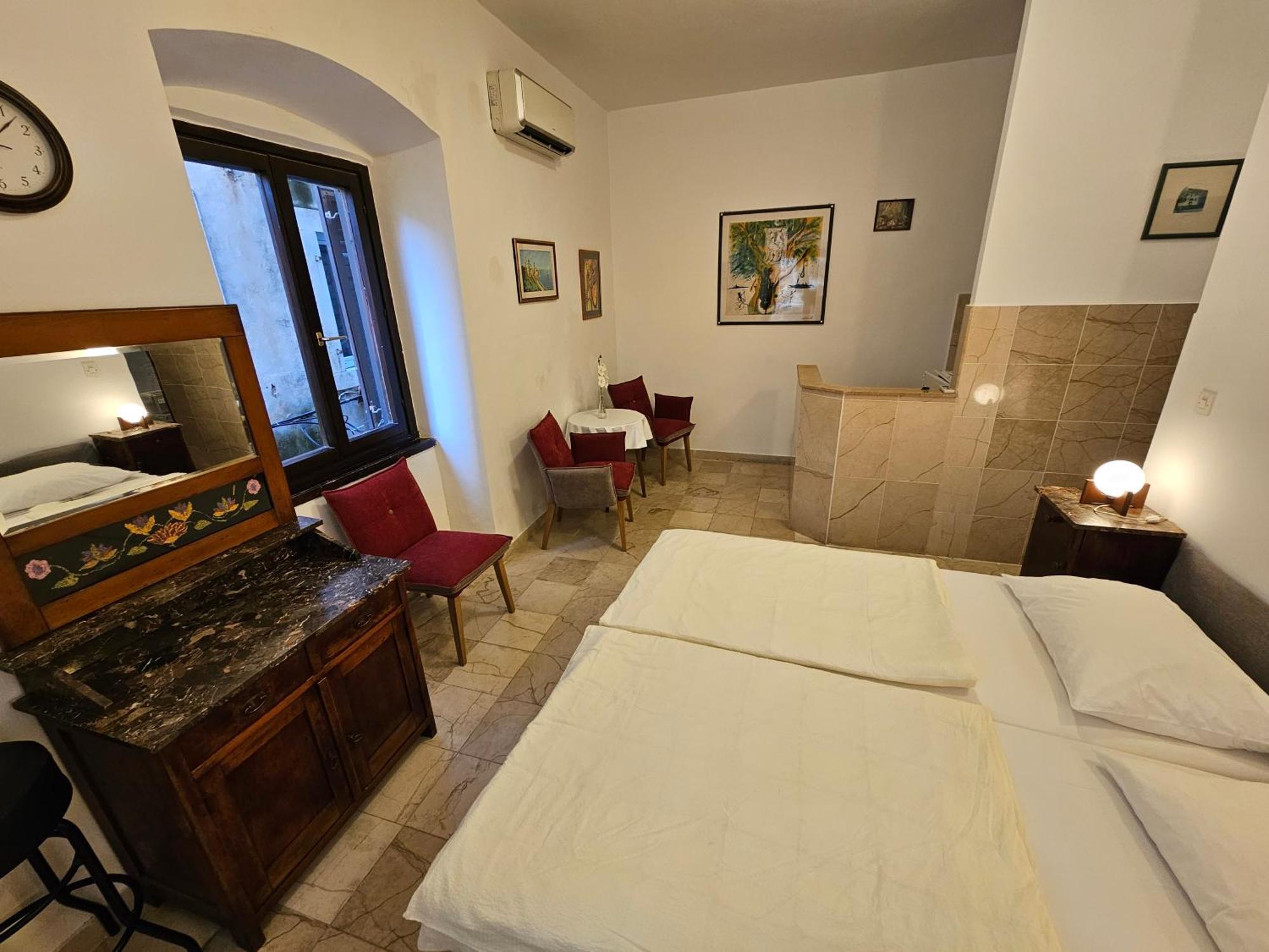 Center Room D16 In The Ancient Roman Palace Split Extérieur photo